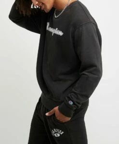 Promo 💯 Champion Black Solar Wash Logo Varsity Crewneck Sweatshirt - Men ✨ -Champion Sales zu108150233 alt 2 tm1666980775