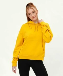 Wholesale 𧨠Champion Forsythia Logo Powerblend Hoodie - π© Women βοΈ