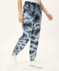 Best reviews of 💯 Champion Black & White Tie-Dye Pocket Fleece Joggers - 👩 Women 🎉